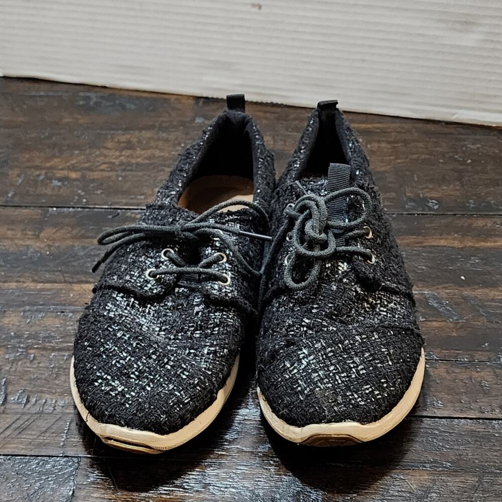 Toms black and white sneakers size 7